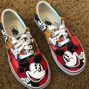 VANS YOUTH SIZE 12 Disney Mickey and Friends